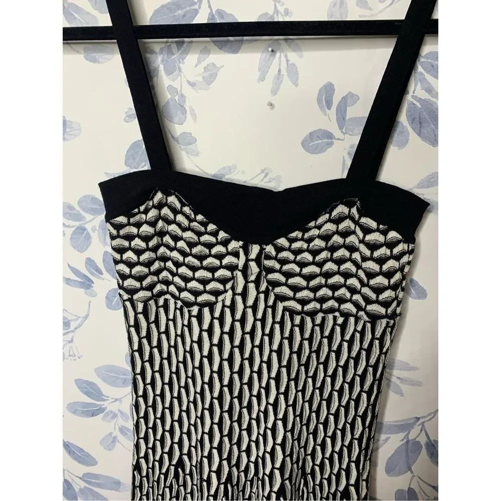 M Missoni Black White Classic Pattern Midi Knit Dress Size US 8 - Picture 5 of 9
